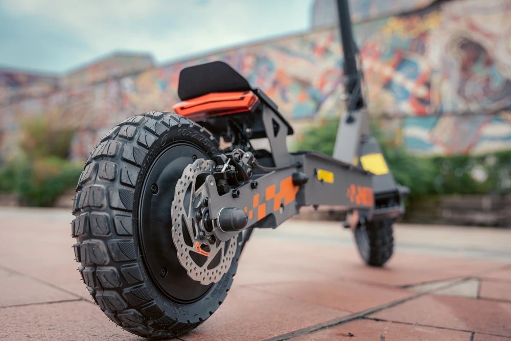 Pneu KuKirin G2 2025 : tuto vidéo remplacement