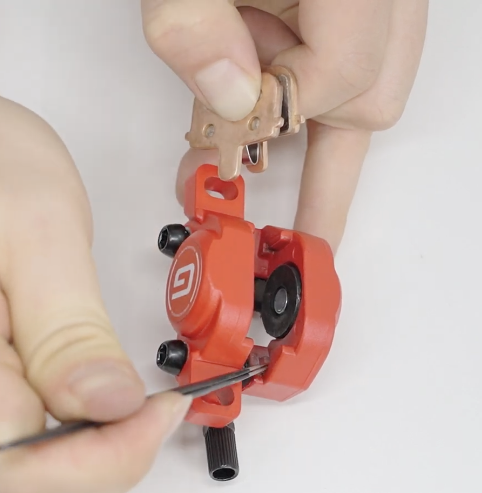 Changer les Plaquettes de frein Segway Ninebot Max G3